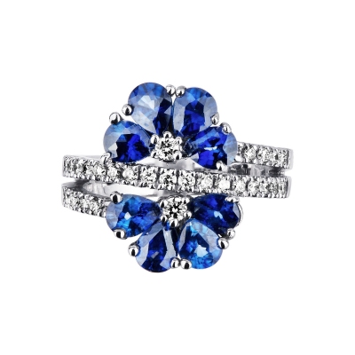 Bague en or blanc?18k avec saphirs bleus et diamants effet pétales