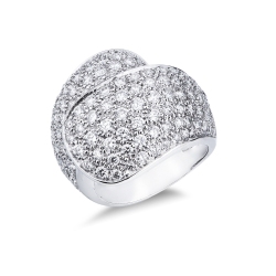 Bague en or blanc 18k avec pavé de diamants