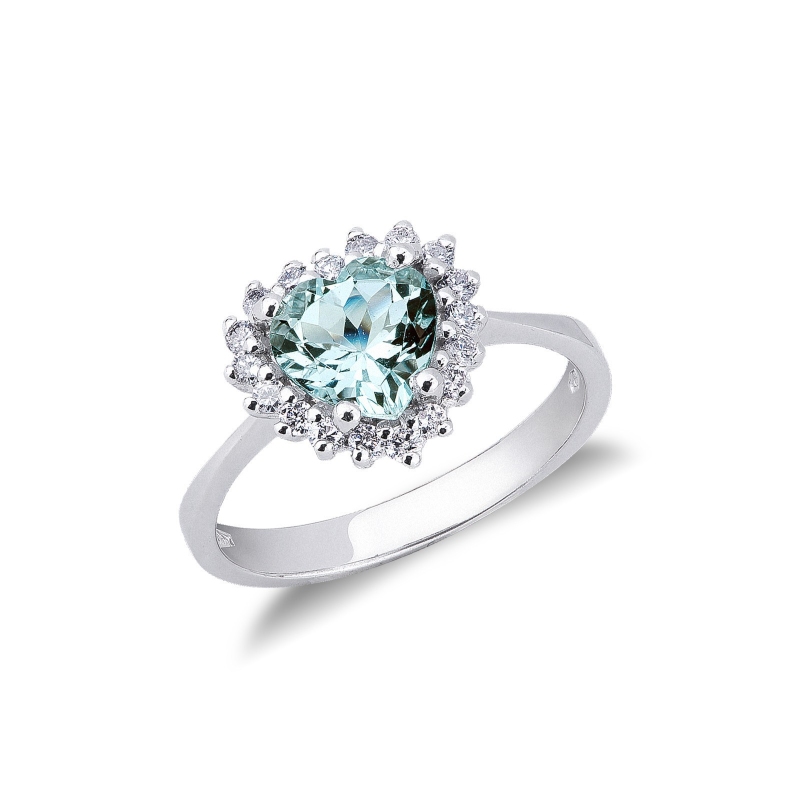 Bague en or blanc 18 carats avec une aquamarine