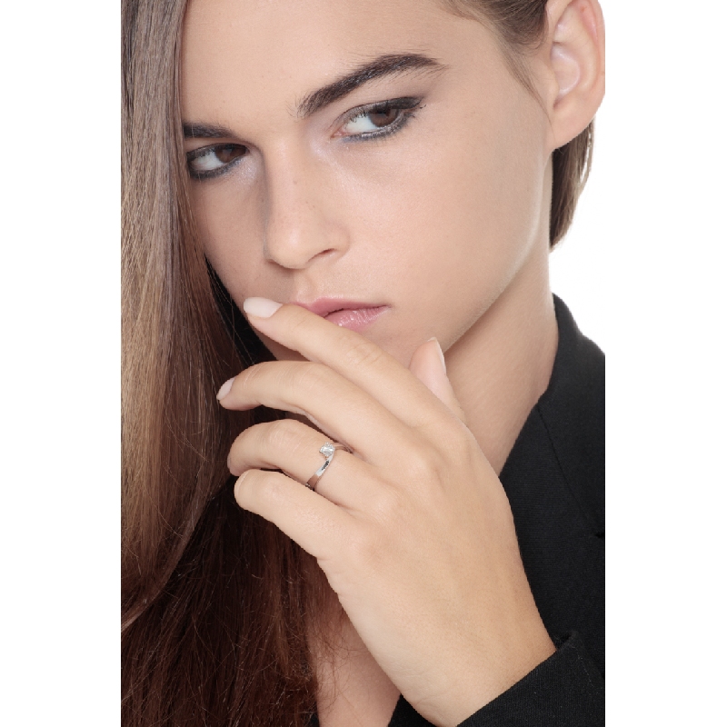 Solitaire avec diamant 0.35 ct en or blanc 18k