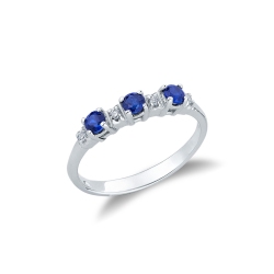 Bague en or blanc 18k sertie de trois saphirs bleus