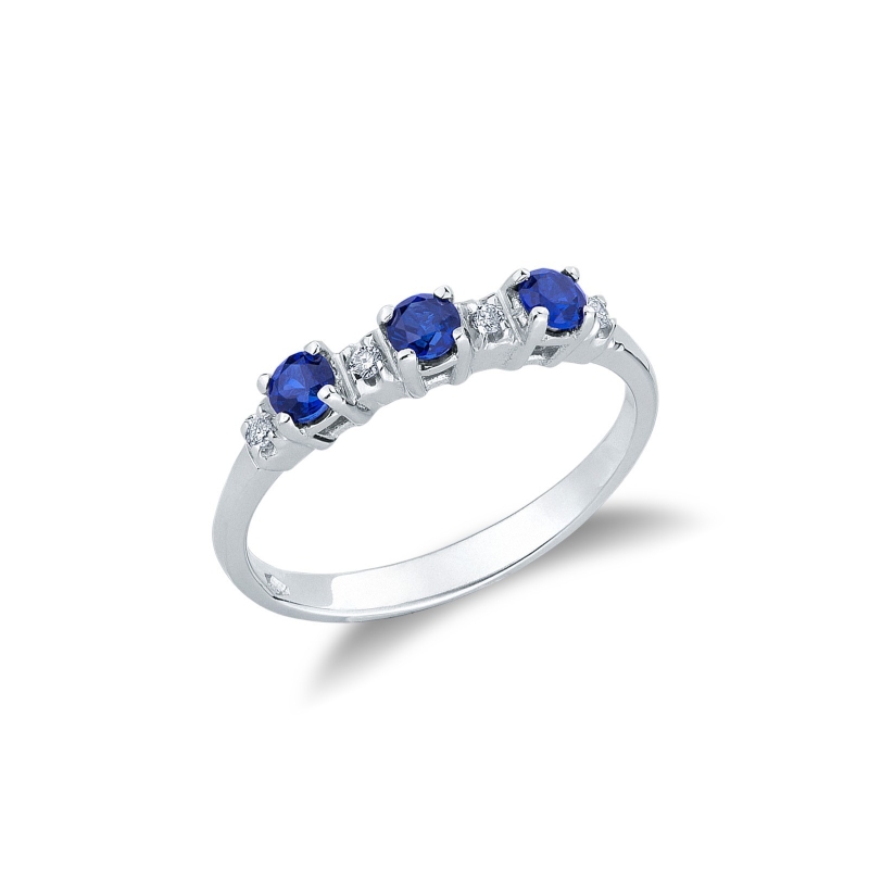 Bague en or blanc 18k sertie de trois saphirs bleus