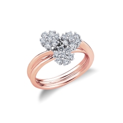 Bague en or rose et blanc avec trois fleurs et diamants