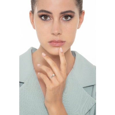 Bague solitaire diamant 0.70 ct  et or blanc 18k