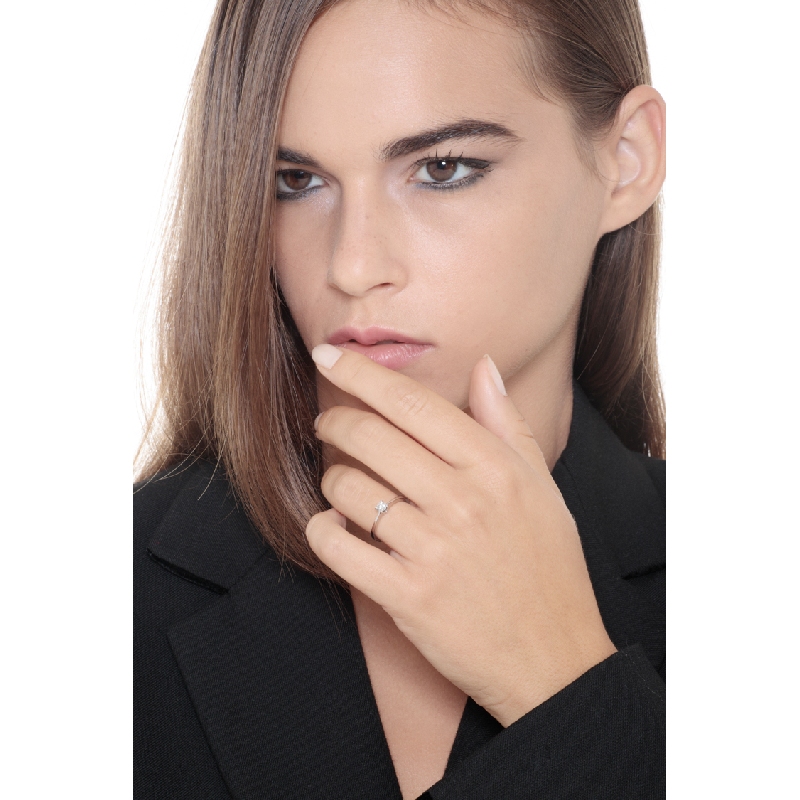 Solitaire en or blanc 18k avec diamant 0.20 ct