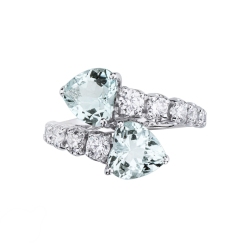 Bague contrarié en or blanc 18k avec aquamarines et diamants 2