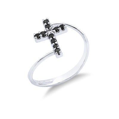 Bague en or blanc 18k avec une croix en diamants noirs