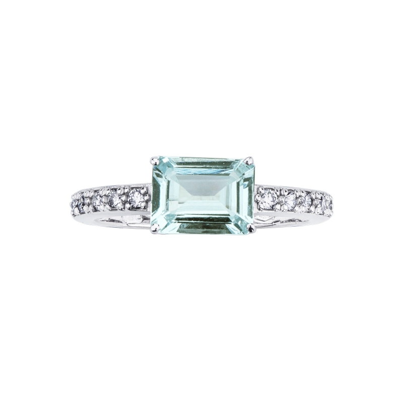 Bague en or blanc 750 avec une aigue-marine et diamant