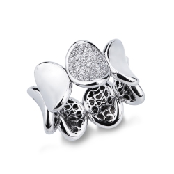 Bague élastique en or blanc 18 carats avec plaque centrale en pavé de diamants