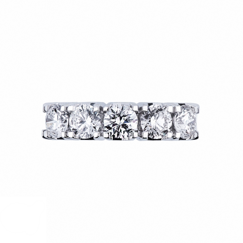 Bague en or blanc 18k avec cinq diamants 1.70 ct