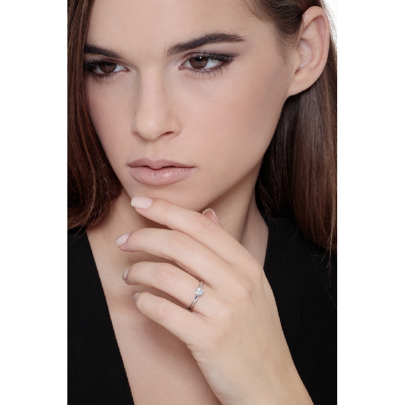 Solitaire Or blanc 18k Lunette avec Diamant ct 0.30- modèle Panarea