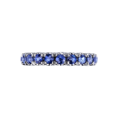 Bague Eternity en or blanc avec saphirs bleus 2,60ct