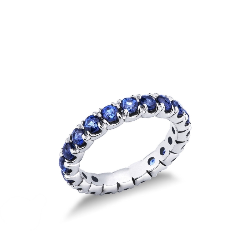 Bague Eternity en or blanc avec saphirs bleus 2,60ct
