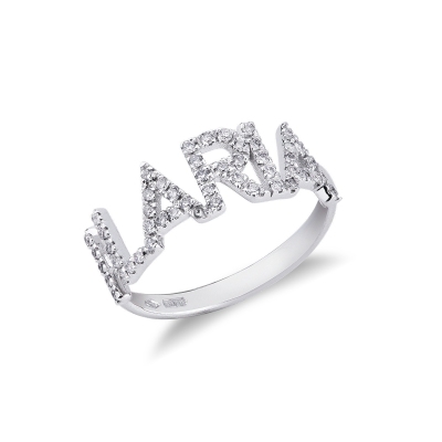 Bague en or blanc 18k avec le prénom ILARIA serti de diamants