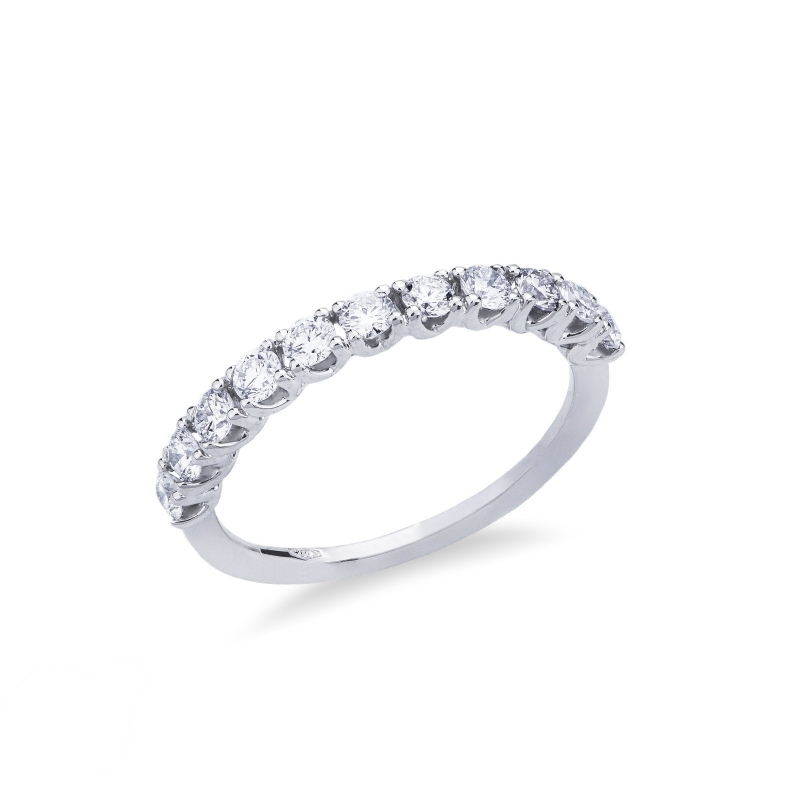 Bague en or blanc 18k avec 11 diamants taille brillante