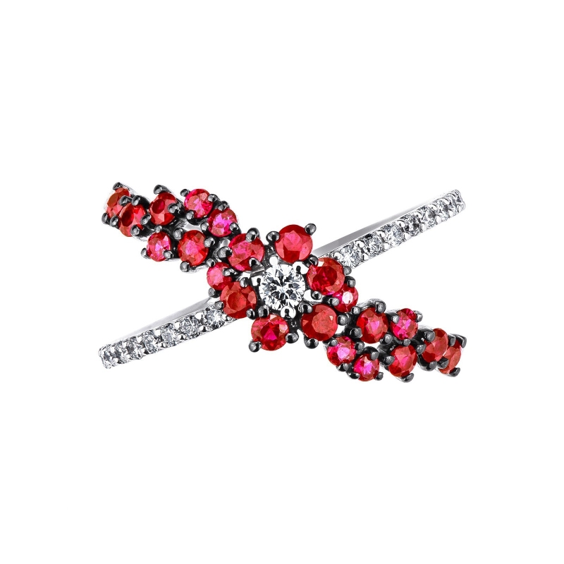 Bague croix en or blanc 18k avec diamants et rubis