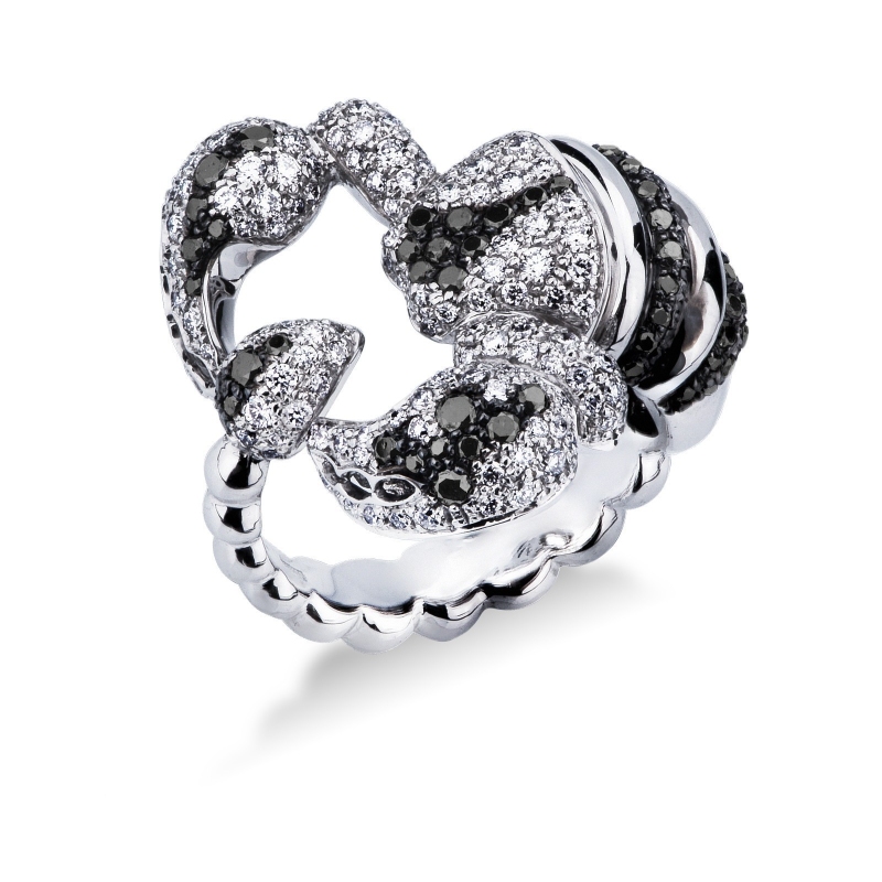 Bague scorpion en or blanc 18k avec diamants noirs et blancs