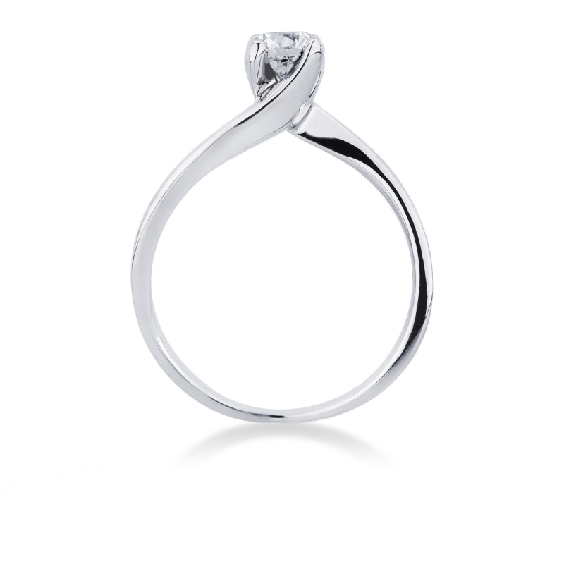 Bague de fiançailles en or blanc 18k avec diamant 0.40 ct 