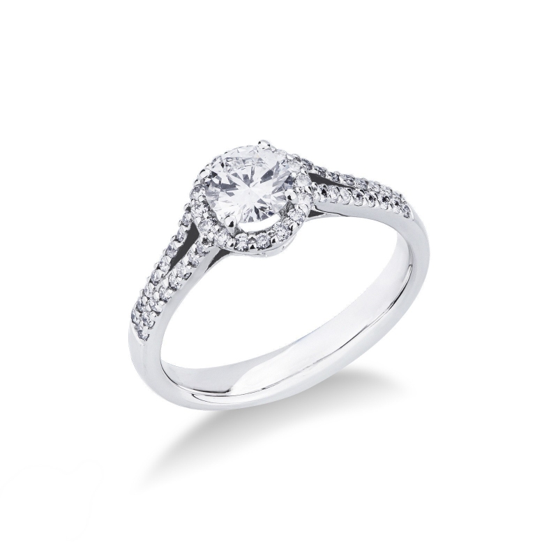Bague solitaire avec diamant central 0.50 ct