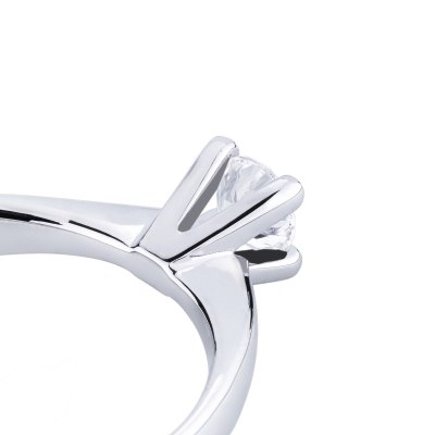 Bague Solitaire 4 Griffes en Or Blanc 18k avec Diamant 0,40 ct