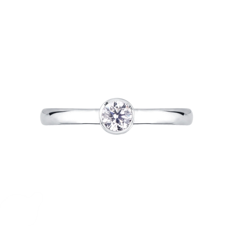 Bague en or 18k et diamant rond  0.40 ct