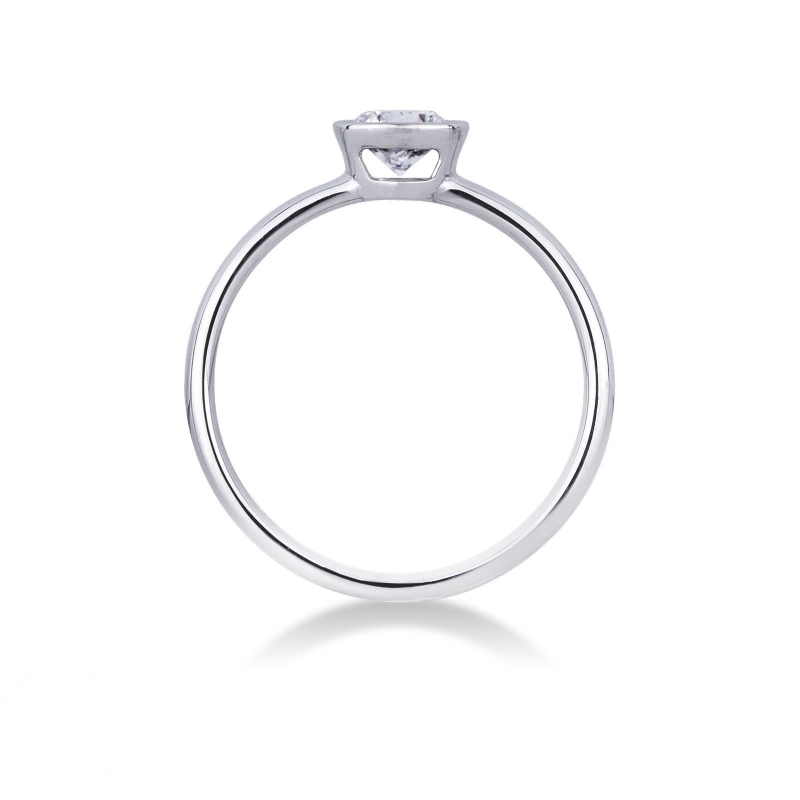Solitaire en or blanc 750 avec diamant  0.50 ct