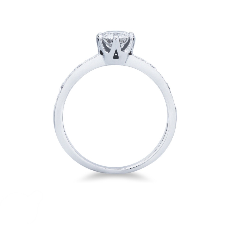 Bague solitaire en or blanc 18 carats et diamant central de 0,70 ct
