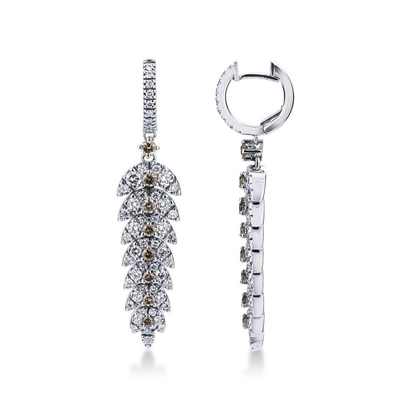 Boucles d’oreilles pendantes plume en or blanc 18k avec diamants