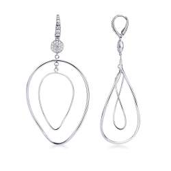 Boucles d’oreilles pendantes ovales en or blanc 18k avec diamants