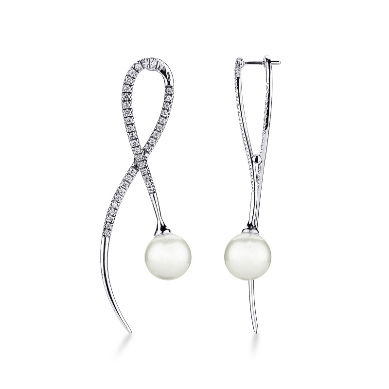 Boucles d’oreilles en or blanc 18k avec diamants brillants et perles