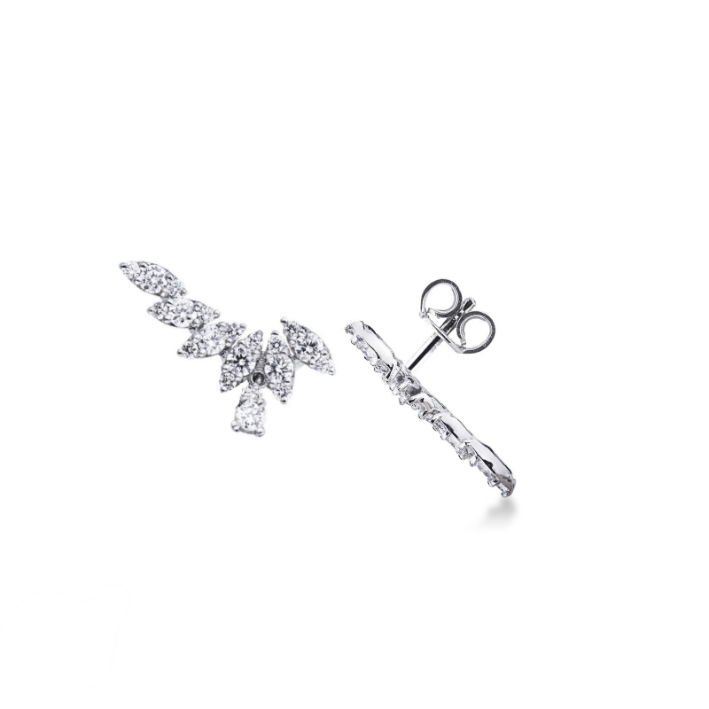 Boucles d’oreilles design en or blanc 18k avec diamants