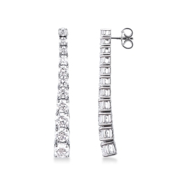 Boucles d’oreilles or blanc 18k à design et diamants 2,54 ct