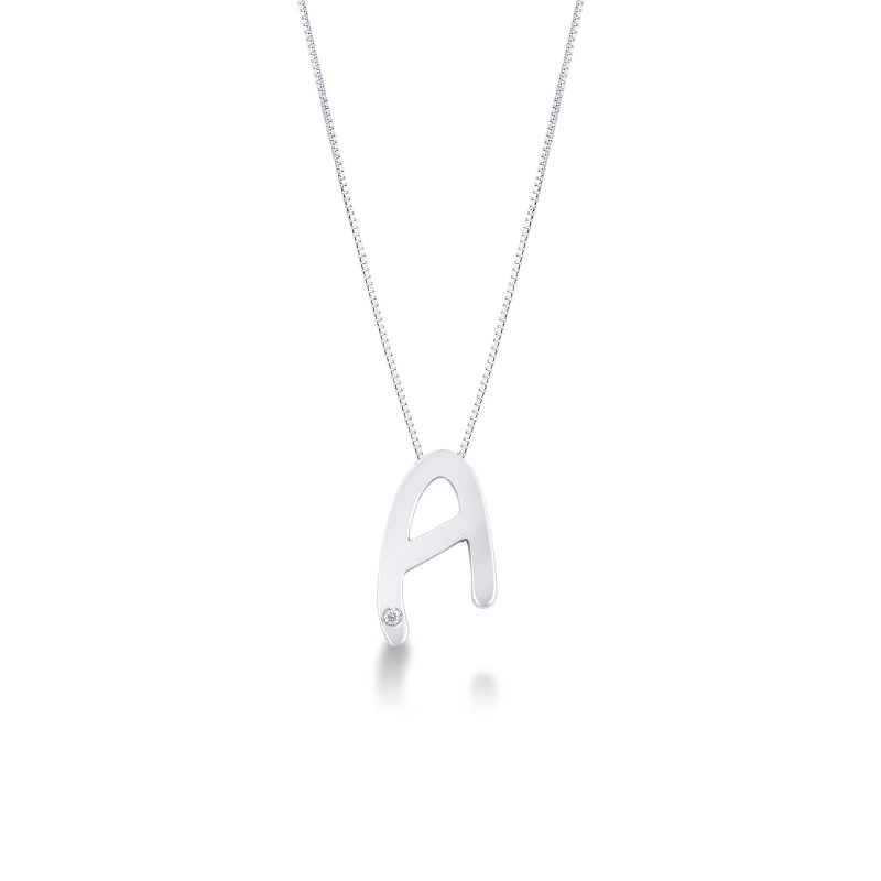 Collier avec lettre  A en or blanc et diamants