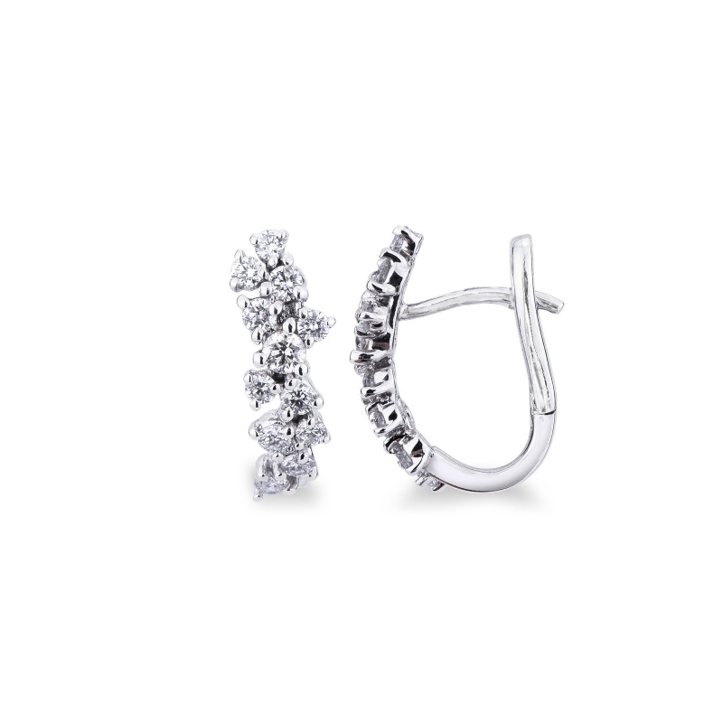 Boucles d oreilles design en or blanc 18k avec diamants