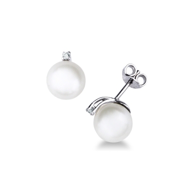 Boucles d'oreilles en or blanc 18k avec des perles et diamants