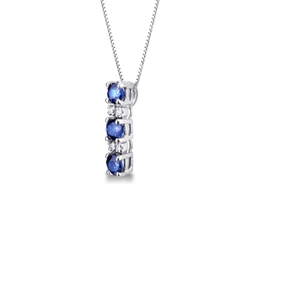 Collier en or blanc 18k avec pendentif trilogie saphirs bleus et diamants