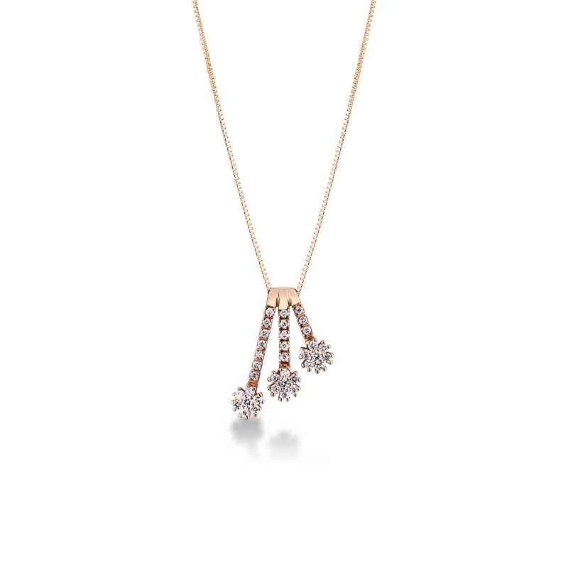 Collier en or rose avec trois fleurs de diamants