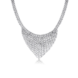 Collier en or blanc 18k motif tissé en triangle serti de diamants