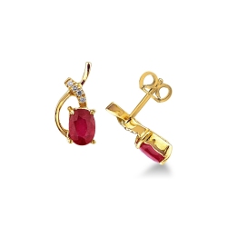 Boucles d’oreilles en or jaune 18K avec rubis et diamants