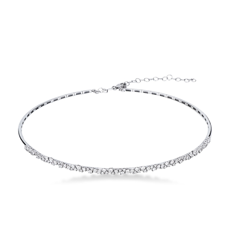 Choker design feuilles en or blanc 18 carats avec diamants 