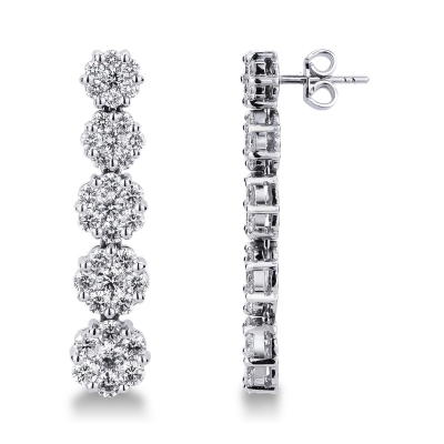 Boucles d'oreilles en or blanc 18k avec un pavage de diamants