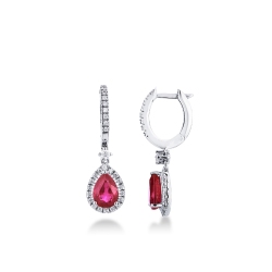 Boucles d’oreilles en or 18k avec goutte en rubis et diamants