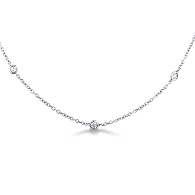 Collier en or blanc 18 carats avec diamants de 0,05 ct