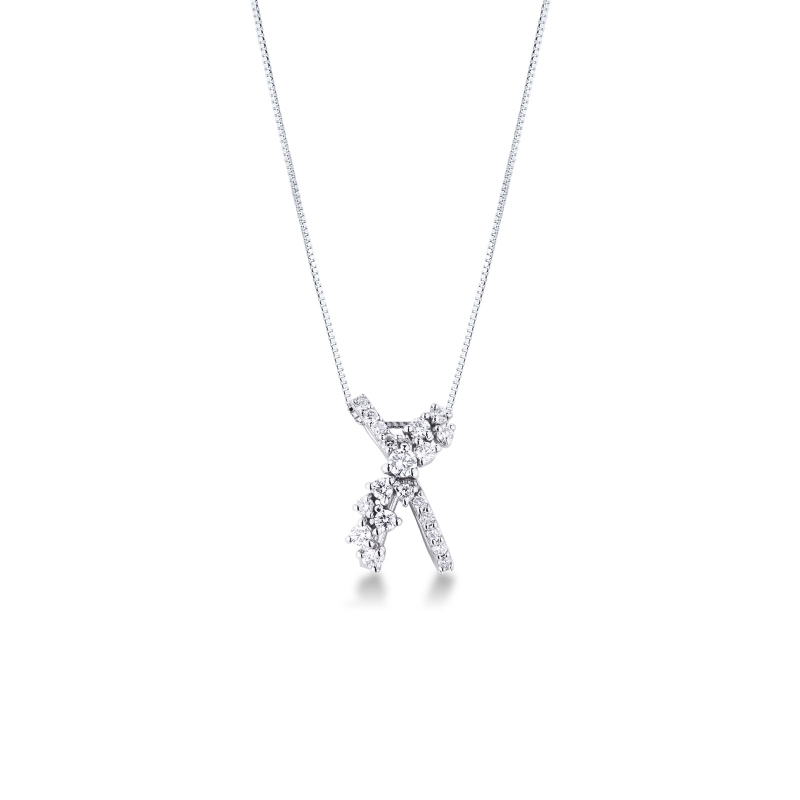 Collier en or blanc 18 carats croisé en diamants