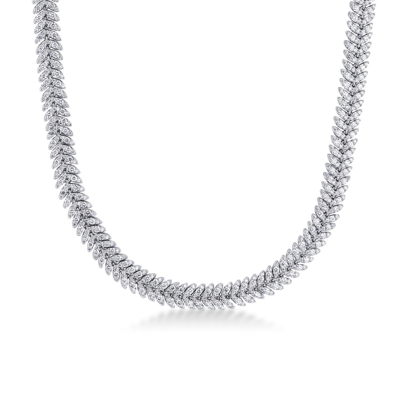 Collier en or blanc 18k avec des diamants