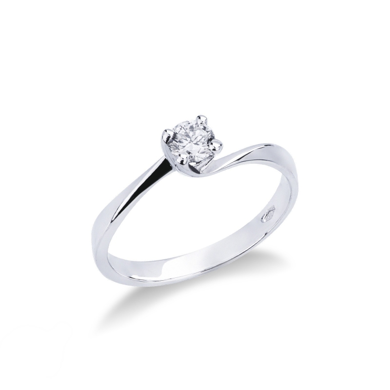 Bague solitaire avec un diamant 0.25 ct en or blanc 18k