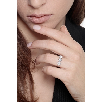 Bague Trilogy Illusion en or blanc 18 carats avec diamants