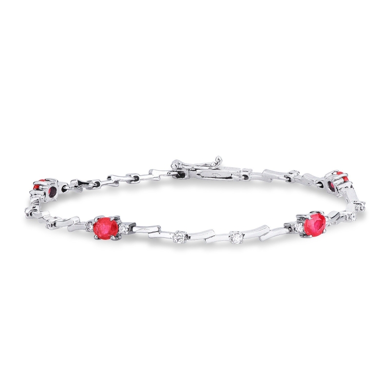 Bracelet en or blanc 18k avec des rubis