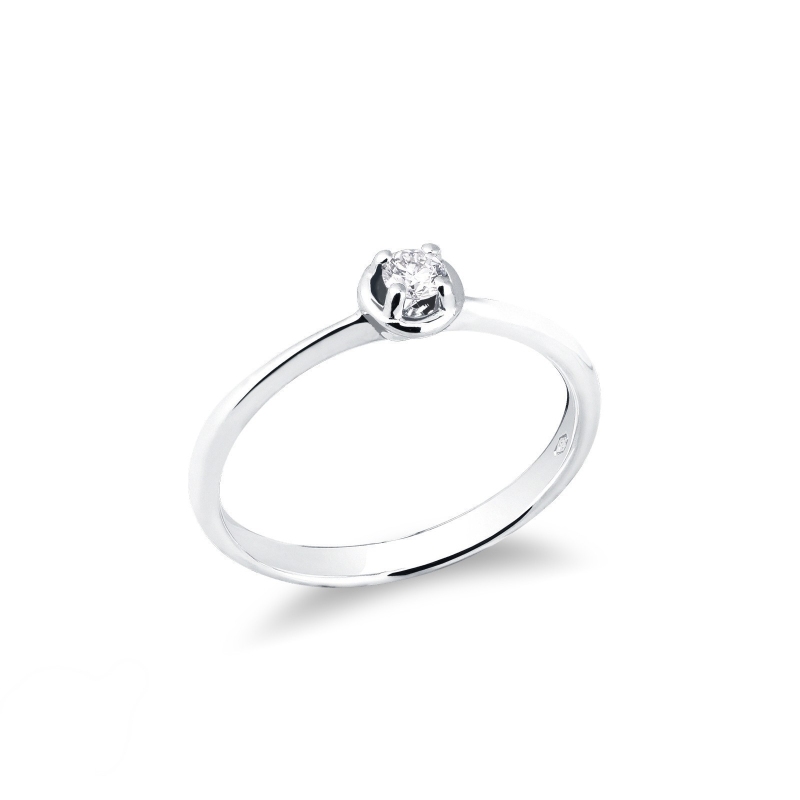 Bague solitaire or blanc 18k cœur diamant 0.10ct taille brillante
