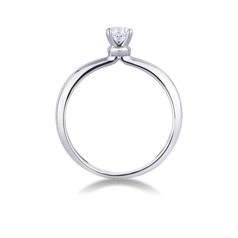 Bague solitaire en or blanc 18k et diamant 0.30 ct